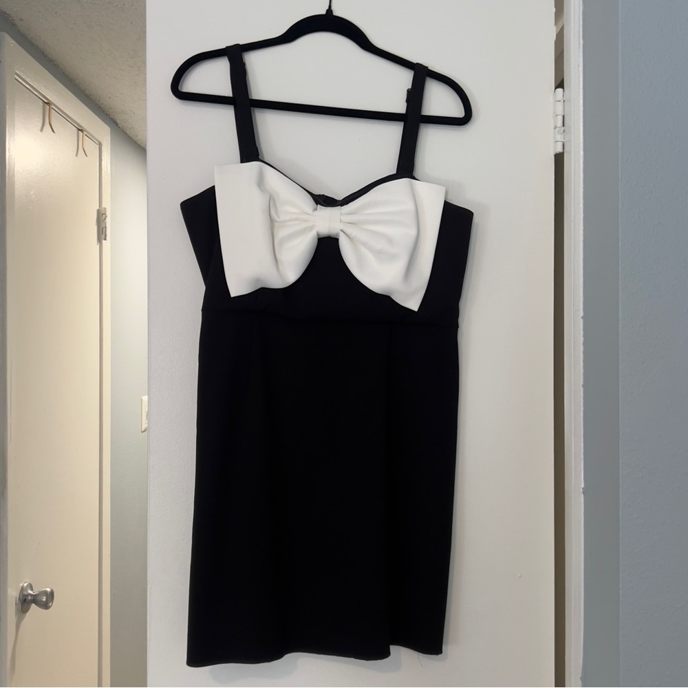 Elegant Black and White Bow Dress